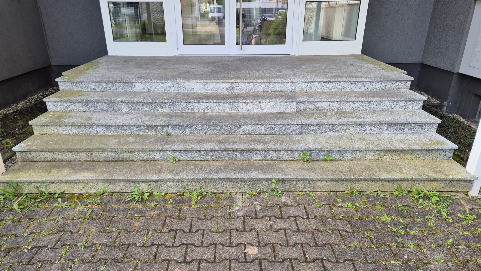Referenzprojekt einer professionellen Steinreinigung – Ansicht 16